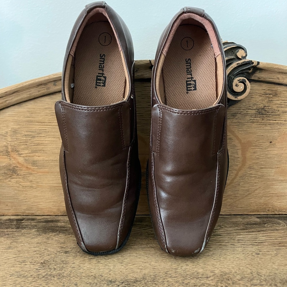 Boys SmartFit Dress Shoes Brown Size 1